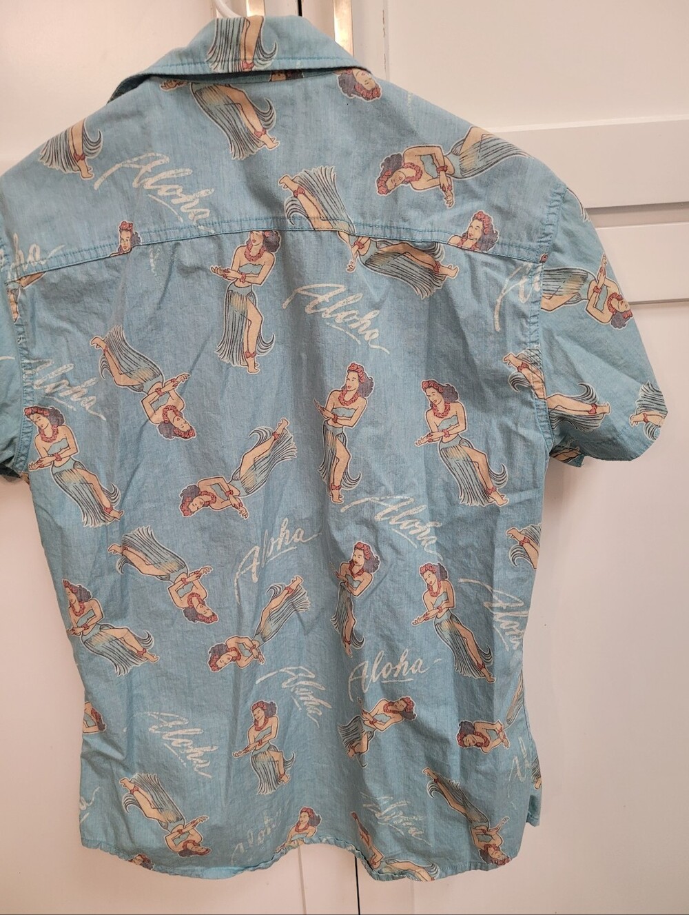 Hang Ten Light Blue Aloha Hula Print Short-Sleeve Shirt